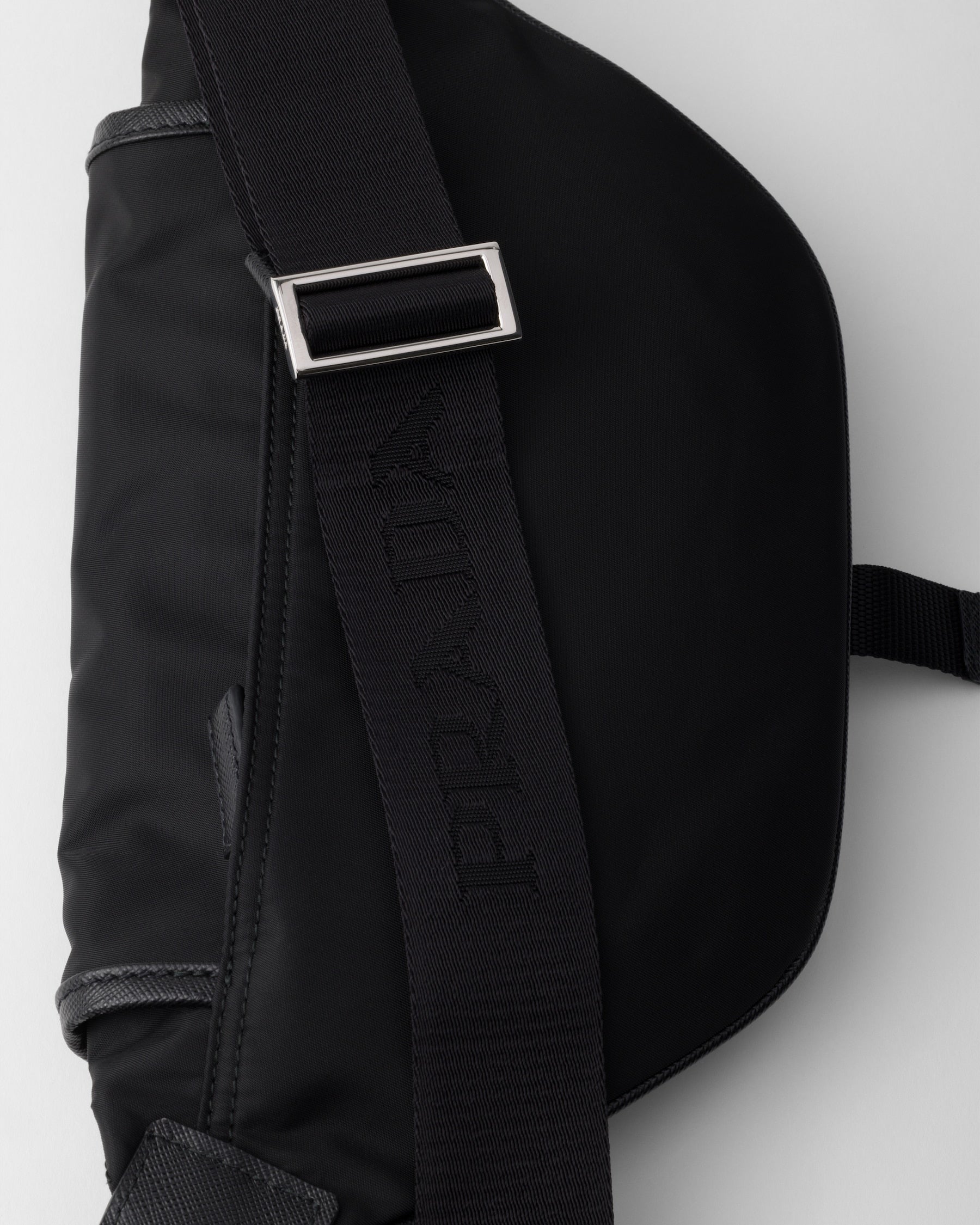 Sac porté épaule en Re-Nylon et cuir Saffiano - #11