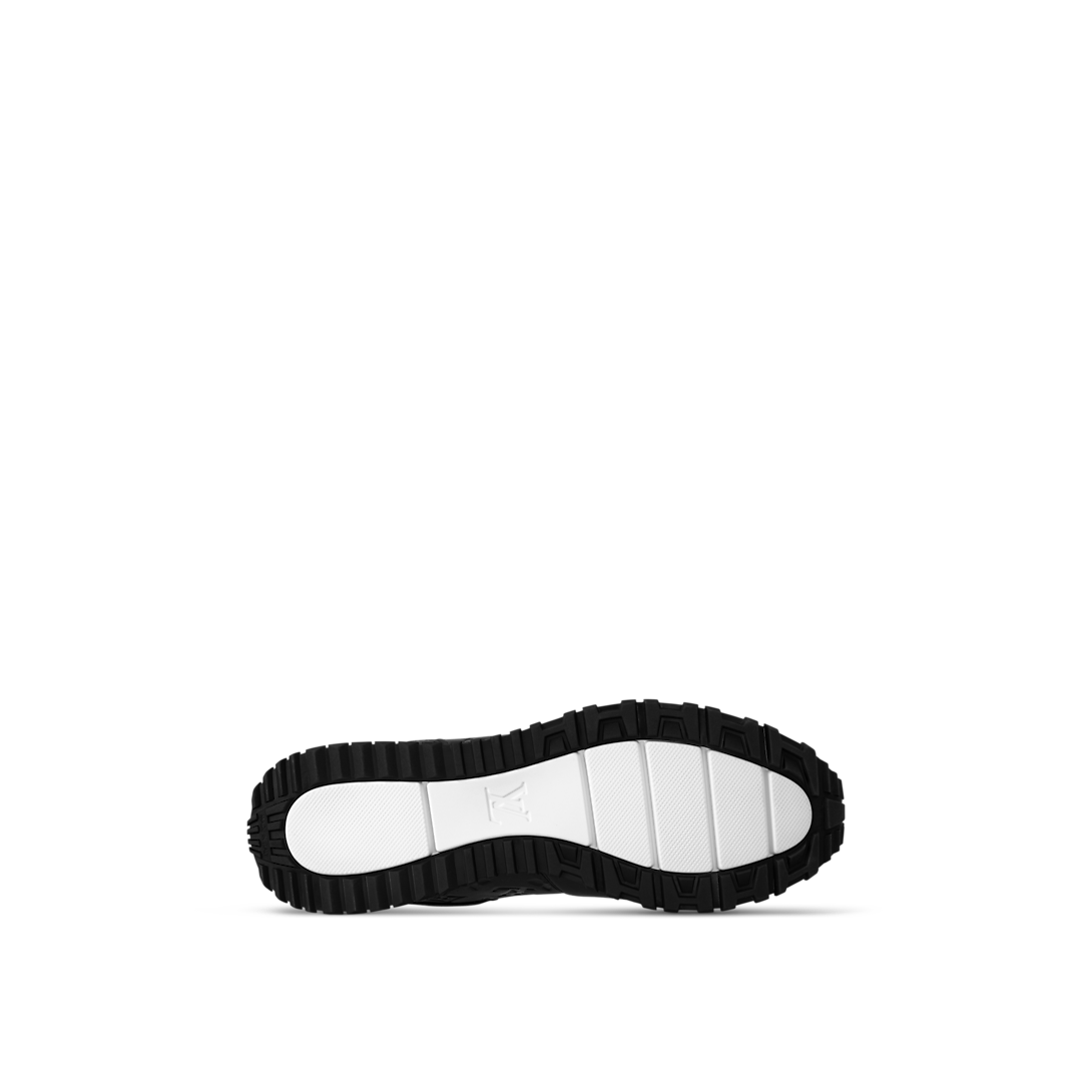 Sneaker Run Away - #16