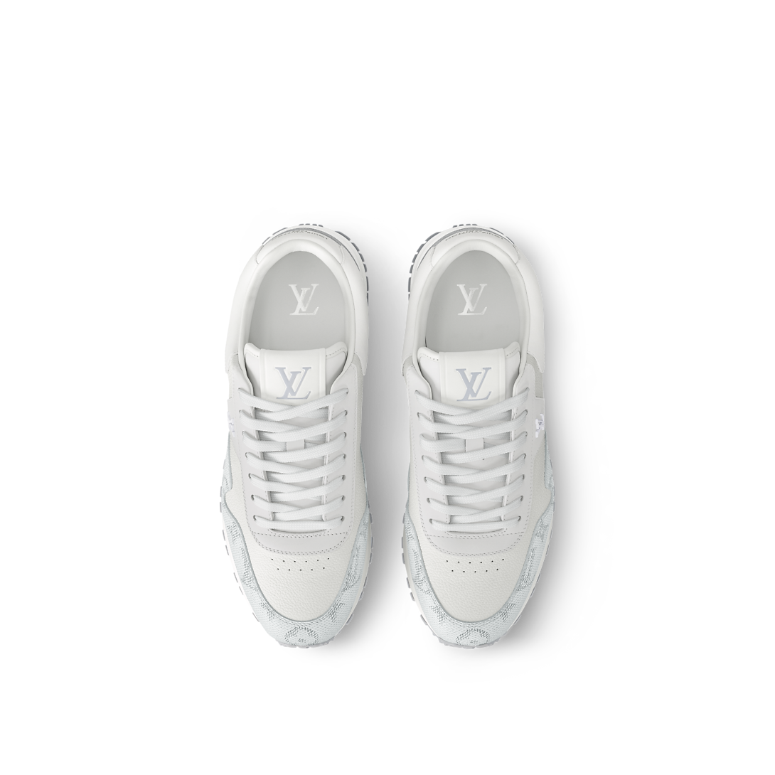 Sneaker Run Away - #12