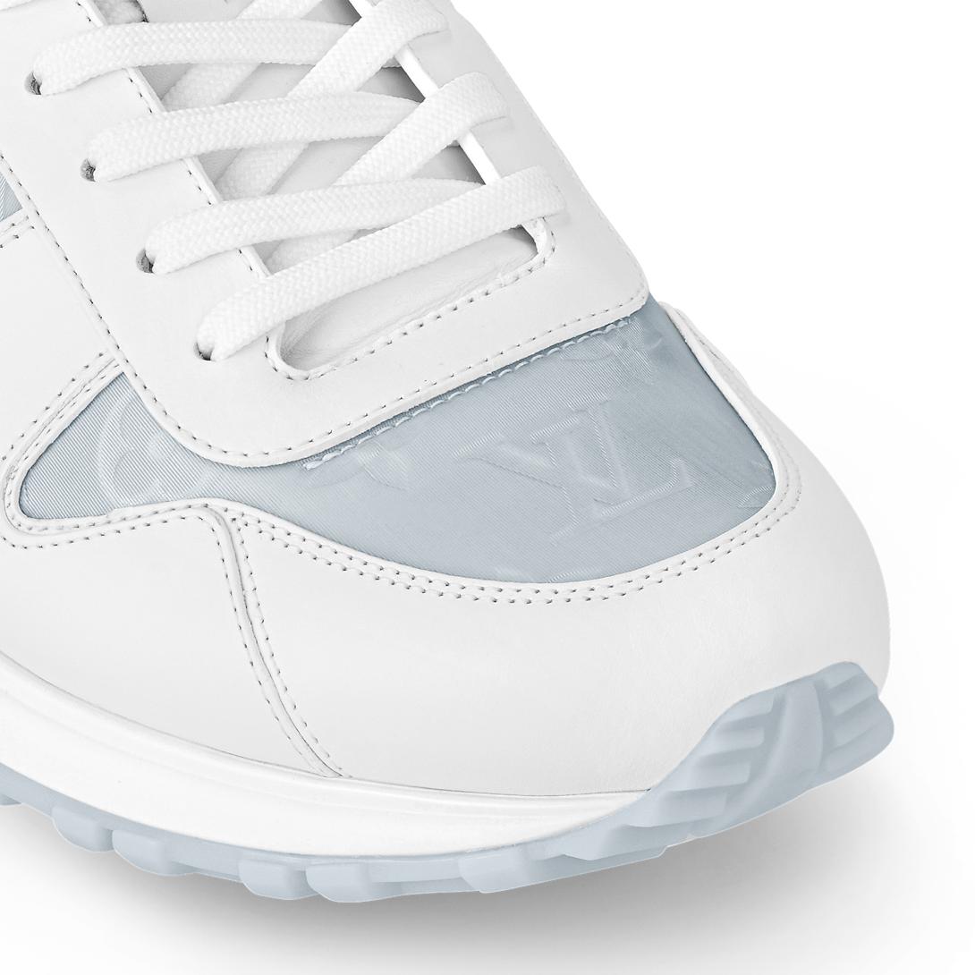 Sneaker Run Away - #7